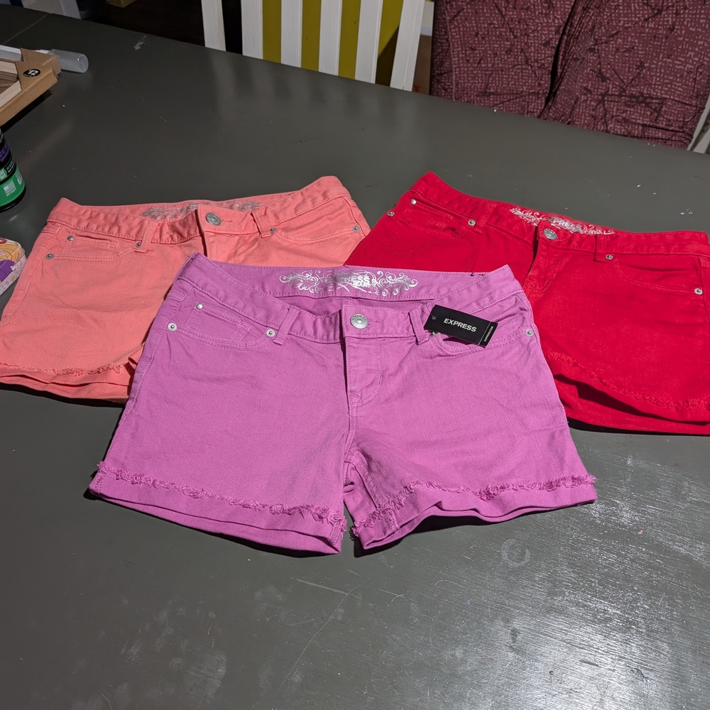 Women's Express Jean Shorts (2) NWOT Pink/Red (1) NWT Purple 28 Waist 3 Inseam